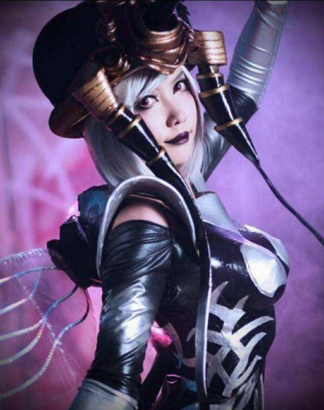 一拳超人:蚊女cos美翻漫展,网友:其实我更喜欢琦玉的味道!