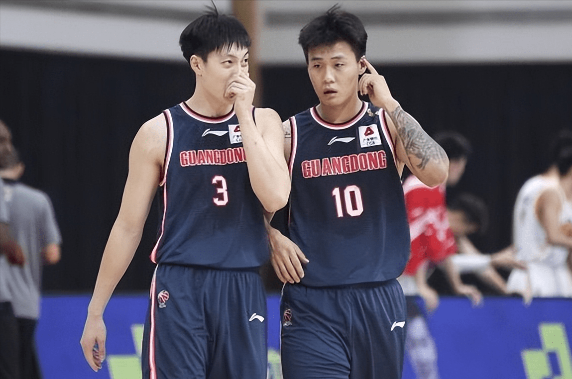 杰胡组合又狂飙,忘掉赵睿吧,他俩才是宏远真正大腿_徐杰_胡明轩_比赛