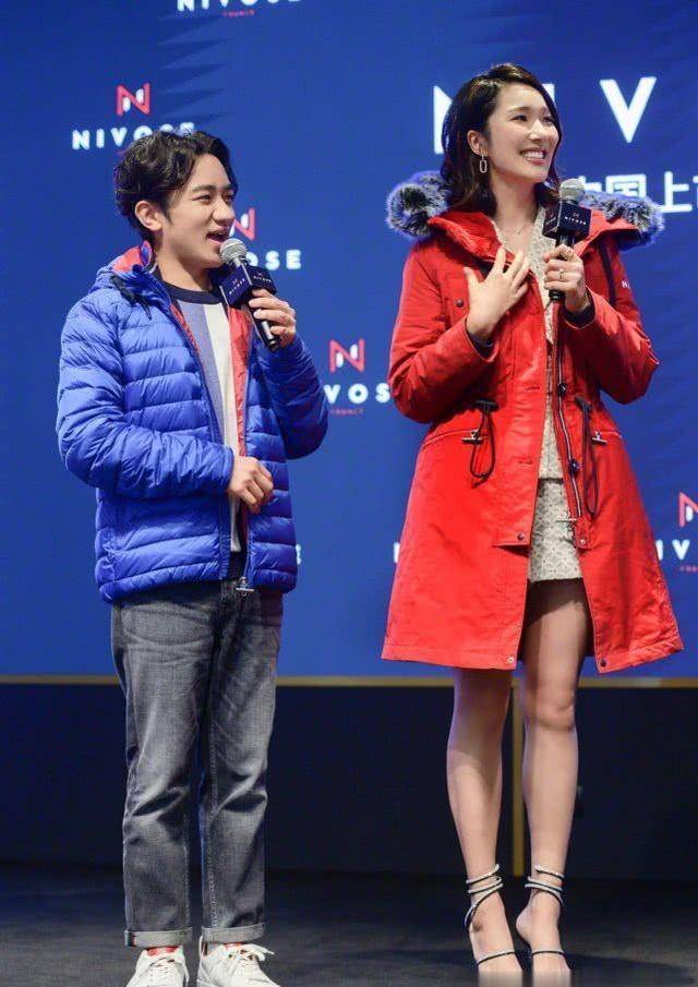 43岁王祖蓝身材虚胖走形,他身材矮小,其貌不扬,他的人气却不低_李亚男