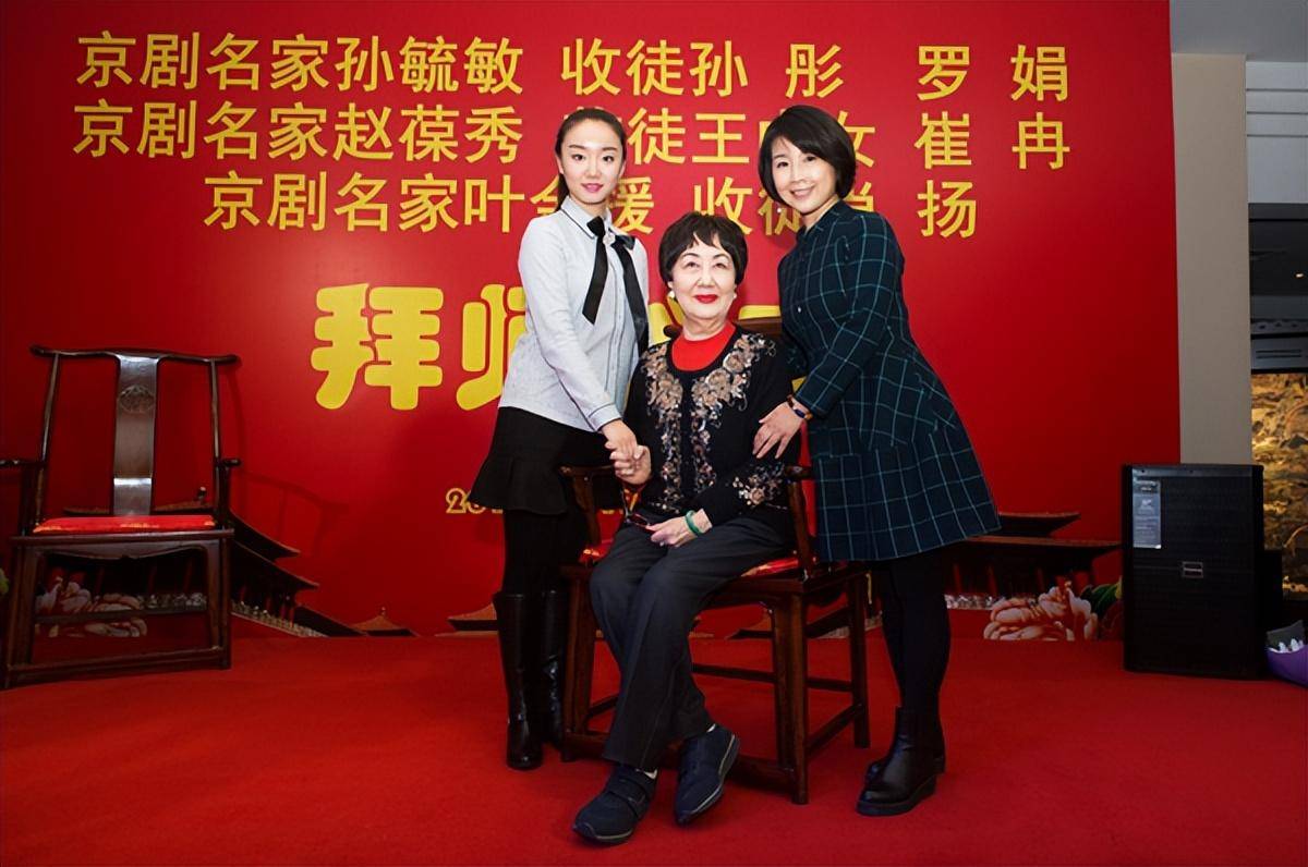 著名演员卢桂兰:前夫悲情离世,再婚带儿子嫁给知名特型演员_孙毓敏