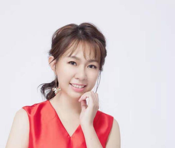 5岁出道,17岁退出歌坛,被谣传"离去",今39岁的卓依婷去哪了_音乐_专辑