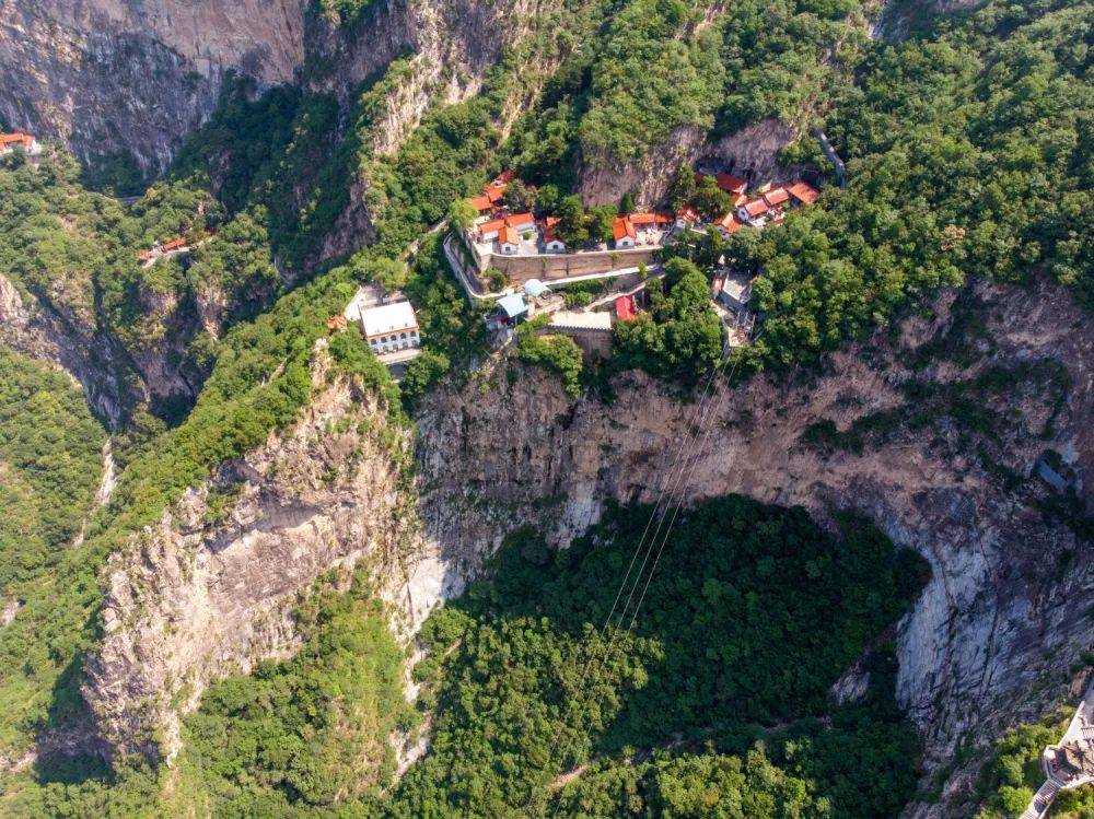 北京房山圣莲山景观到北京房山区良乡,推荐入住速8酒店北京良乡苏庄