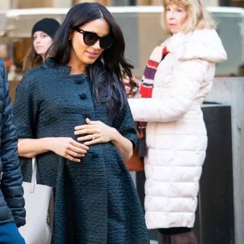 梅根不回英国奔丧,有孕只是其次,王室惯例也婉拒她归来_哈里_家族