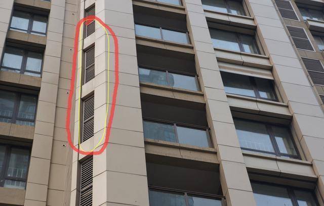 私人别墅要封通风井,物业上门阻拦称为了安全,3百万花得不值!_楼层_应