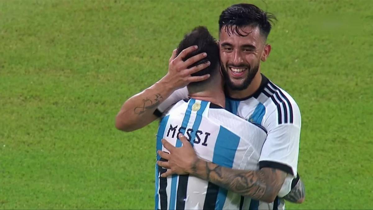 梅西三射一传达成国家100球,"凤雏"空门不进,阿根廷7-0库拉索_比赛_球