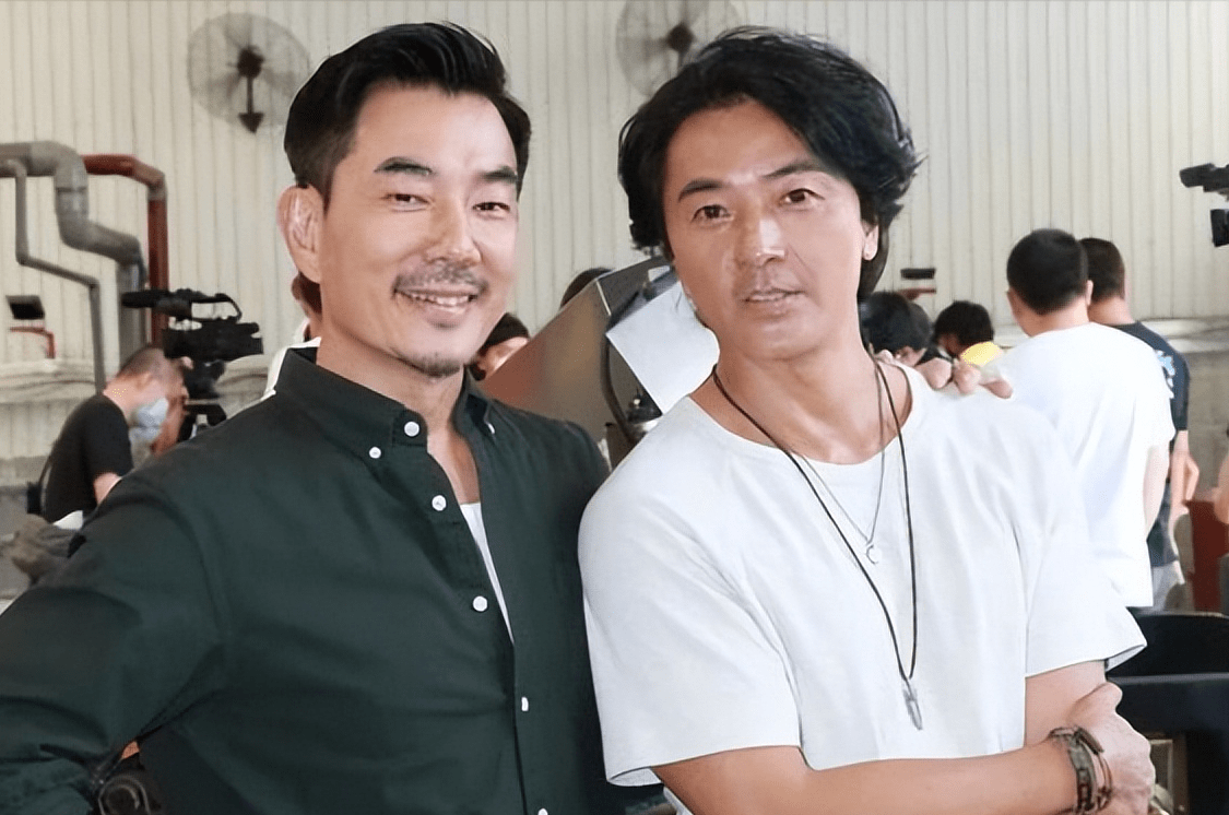 香港这一晚,将港圈大佬们的"江湖地位"体现得淋漓尽致_梁朝伟_古天乐