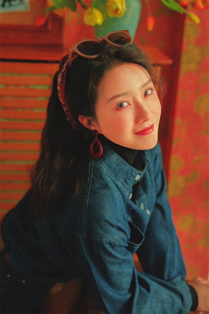 崔真真最新港式复古大片释出,韶华倾负诠释万种风情_照片_风格_时代