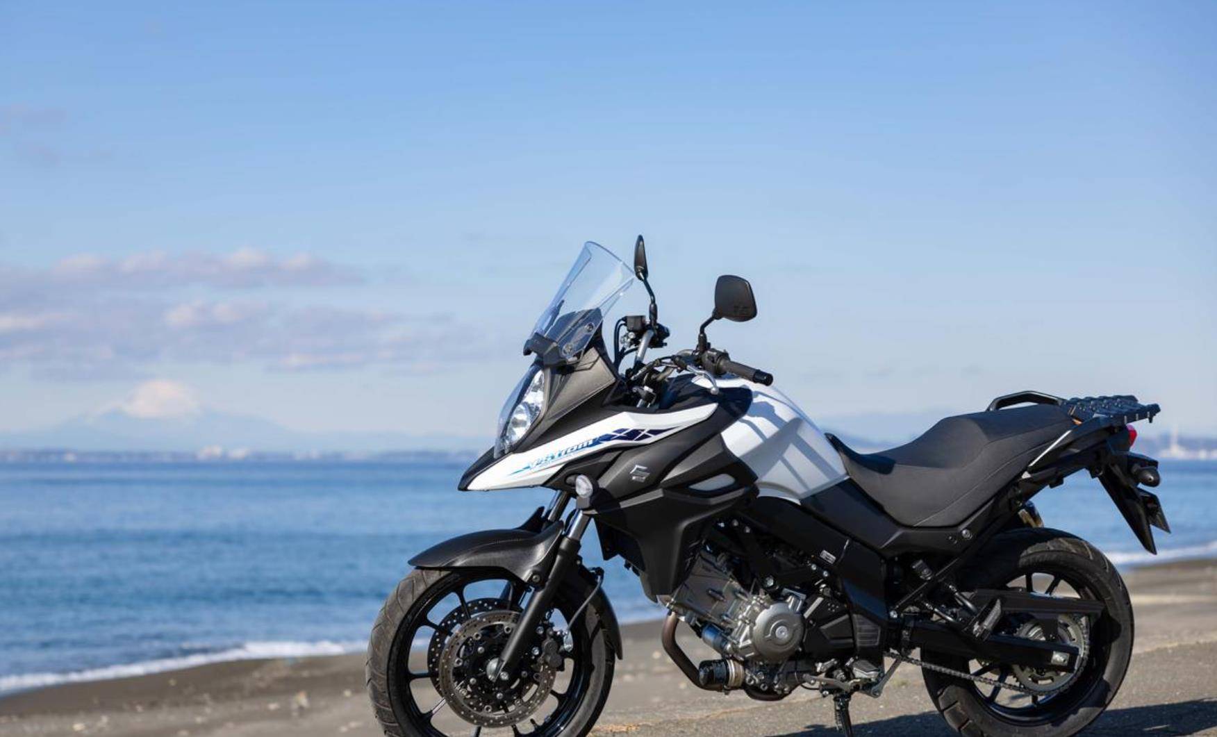 休旅摩托,2023款铃木v-strom650,配置一般机械性能绝佳_搜狐汽车_搜狐