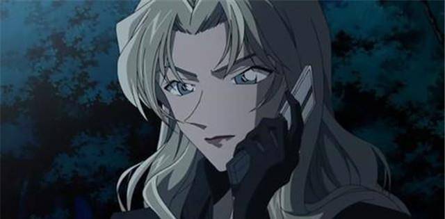 名侦探柯南:赤井秀一阻止了混混用波本酒攻击人,这是双关的情节_mild