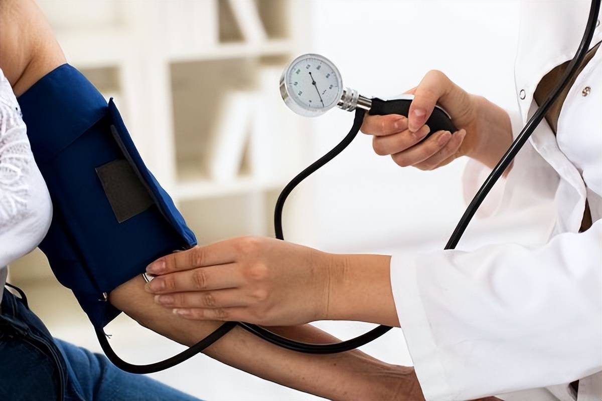 一天当中什么时间量血压最准确 测量血压的注意事项有哪些