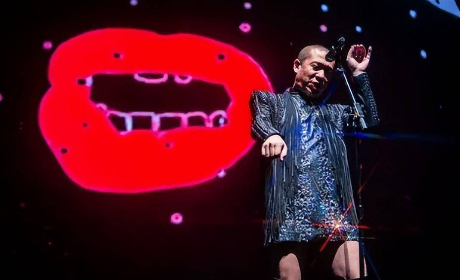 "摇滚教母"梁龙:被天后王菲"打伤"的男人_二手玫瑰_音乐节_崔健