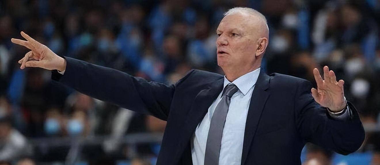 换帅后的北京首钢队的让人吃惊!_莱登_埃内斯特·_比赛