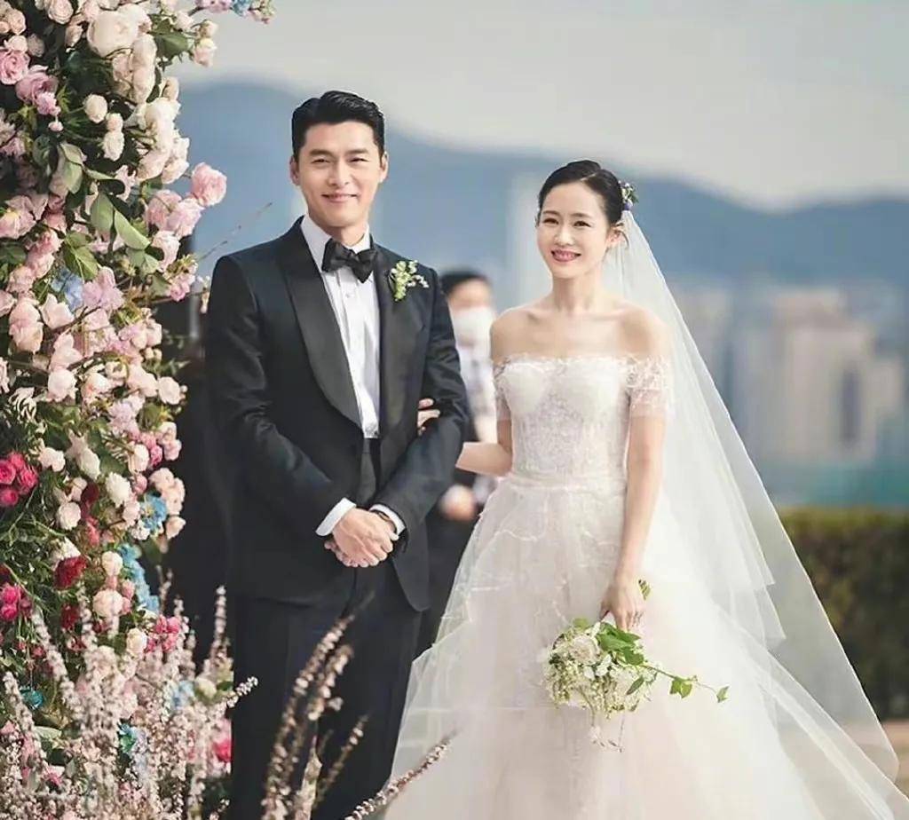 据说陈乔恩和艾伦在结婚一年后第一次见到了他们的公婆.