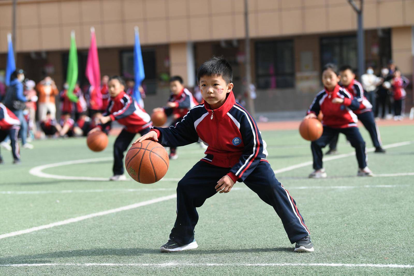 远东二小春季运动会 唱响五育并举青春号