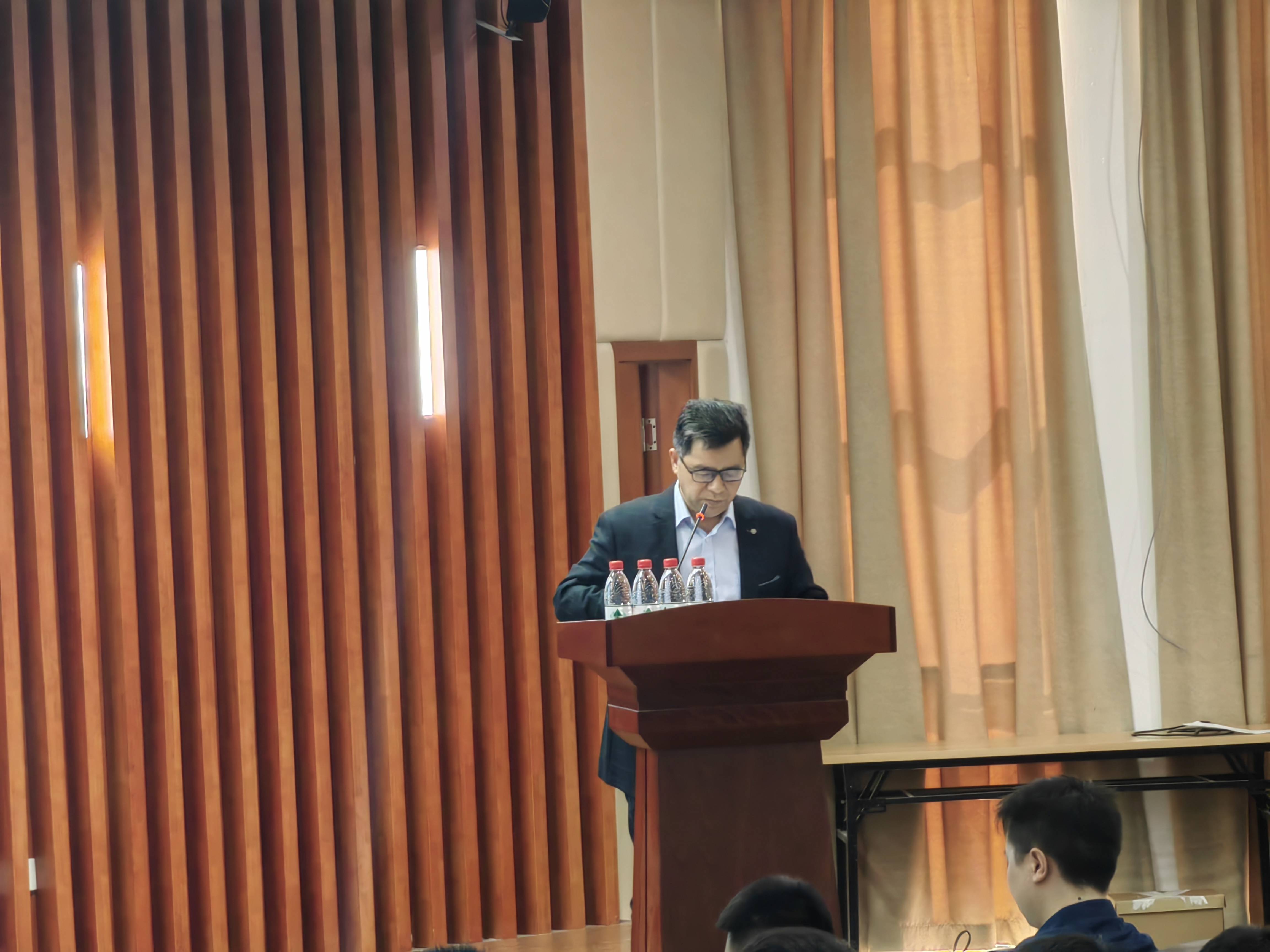 河南大学教务处副处长朱显峰教授主持北京理工大学地面