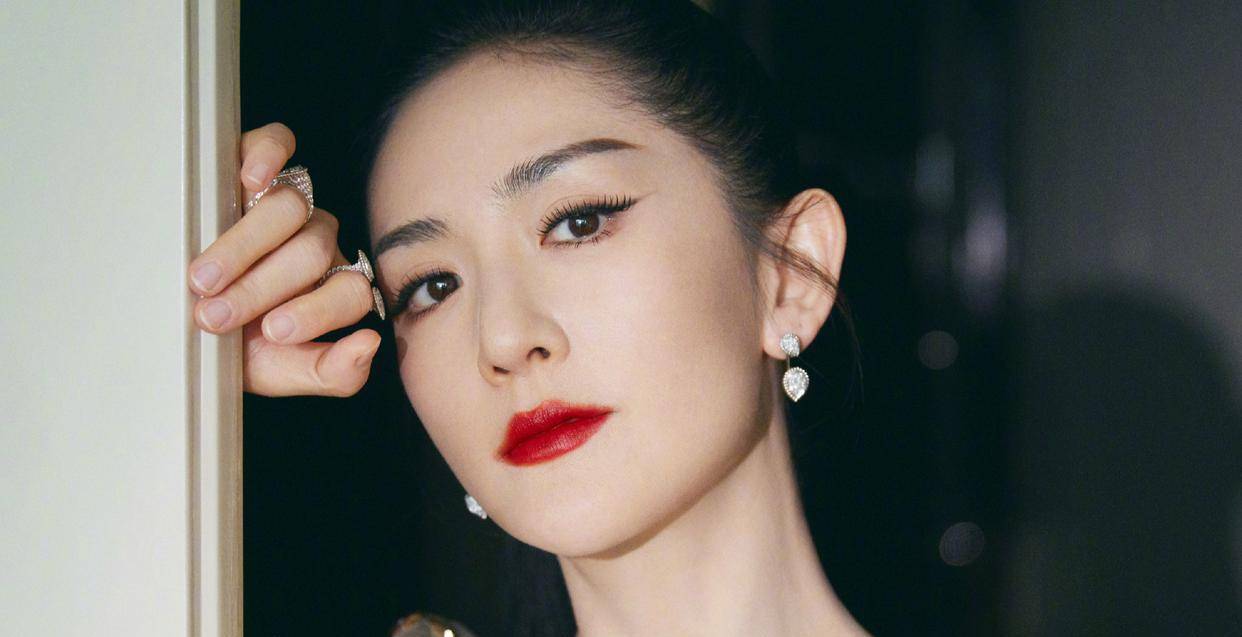 首先,太阳女神谢娜无疑领跑了33人国家队的国籍.