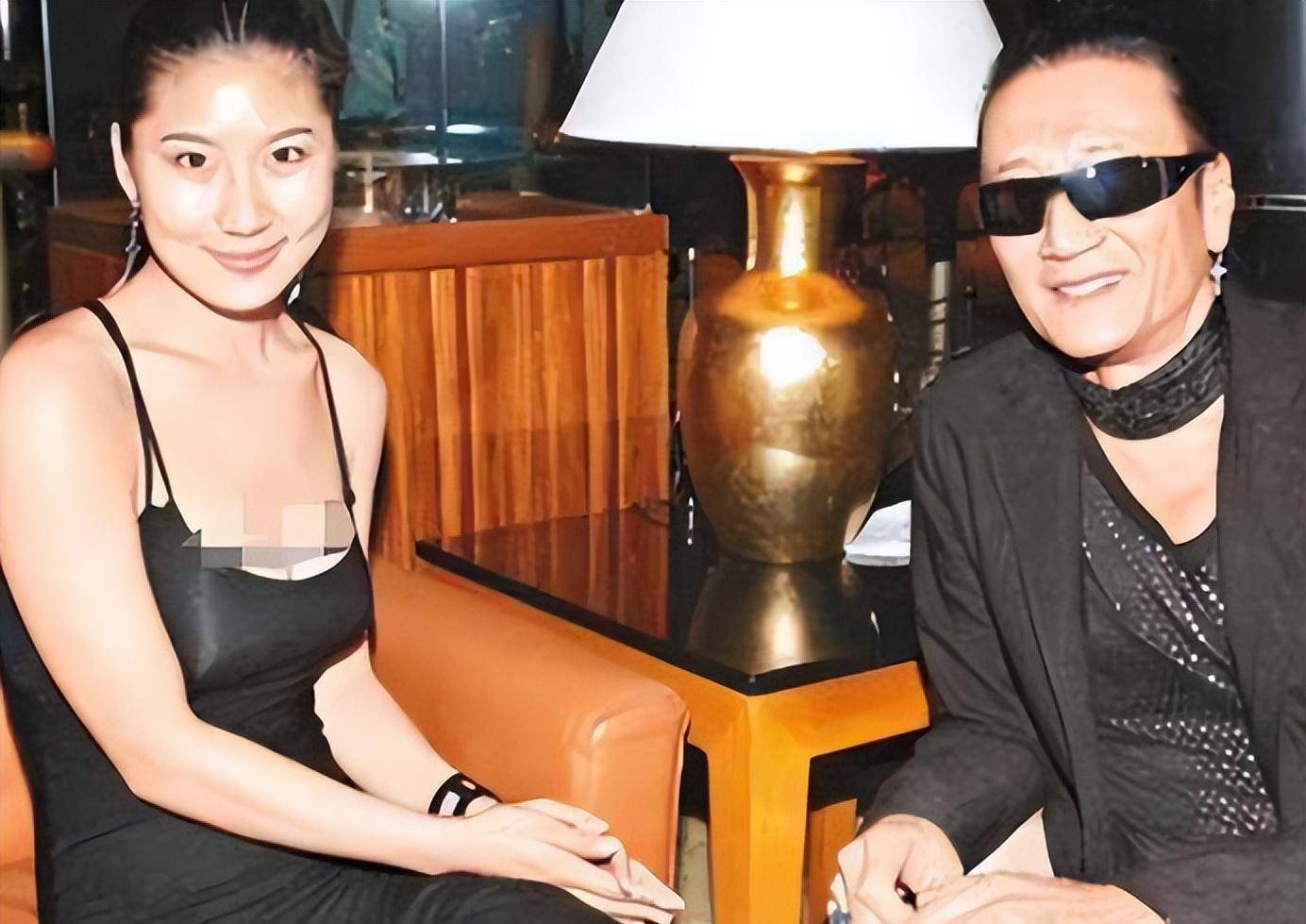 coco:被男友养了12年,用青春换来2000万,如今怎样了_对方_酒吧_男人