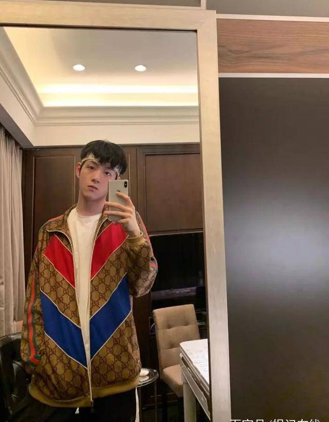 周冬雨_蒋劲夫_寸头