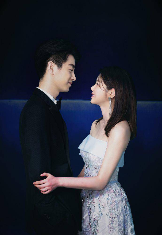 曝白富美追求已婚小生,追求不成反打压?