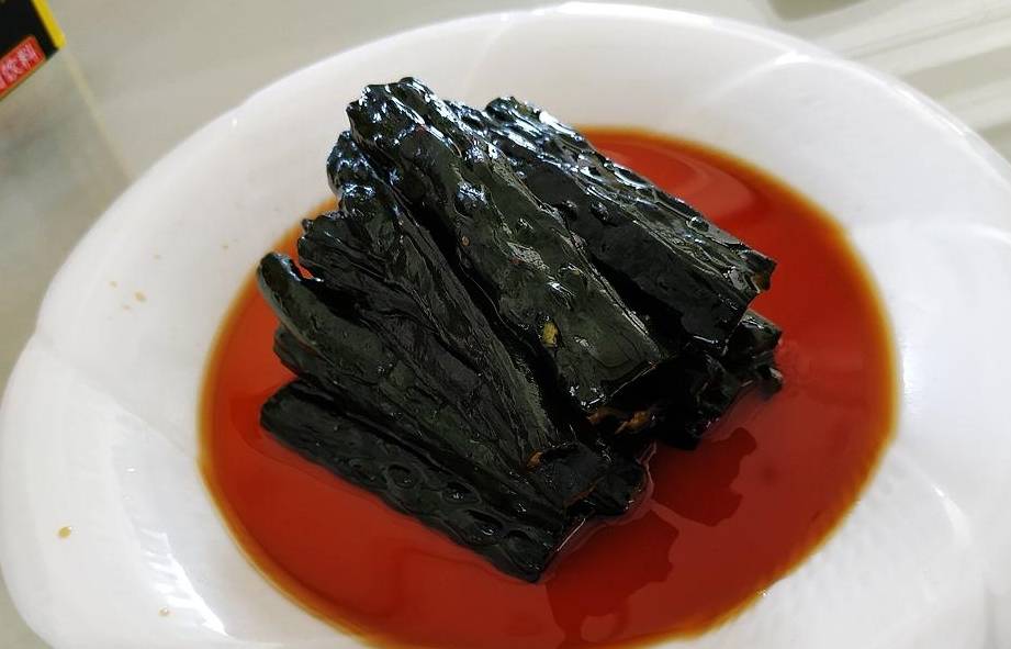 凉拌黑木耳;用了花生酱凉拌,味道不错,2.