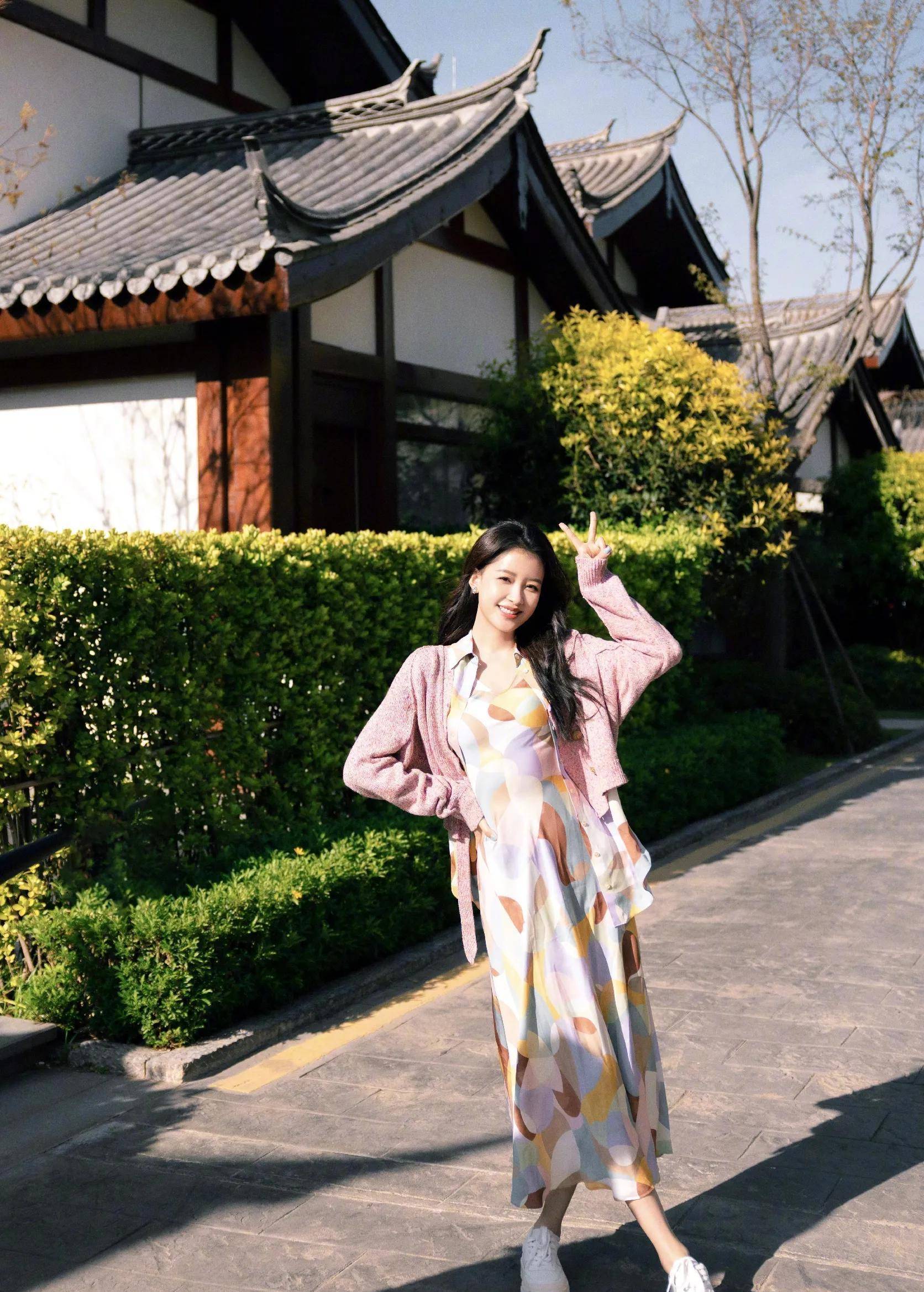 江疏影桃花坞3迎来了新嘉宾张国立,周一围,宋茜,江疏影,任敏,孙怡,敖