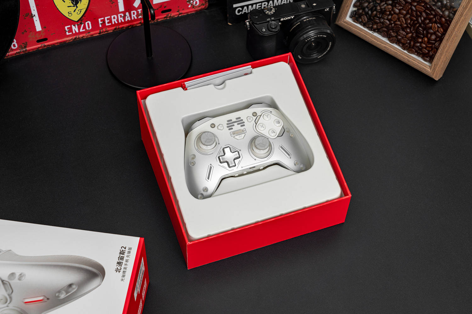 全平台通吃、瞬发光轴微动、六轴体感，北通宙斯2游戏手柄评测