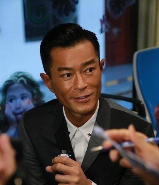 "平平无奇"古天乐:红了一辈子的他,为何一直没有恋情曝出来_张国荣