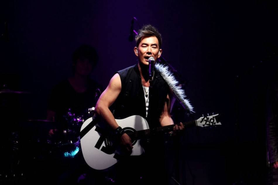 任贤齐重庆演唱会_演出_音乐_舞台效果