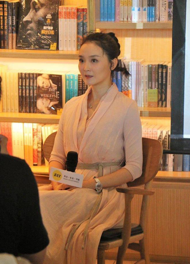 被遗忘的苗金凤,香港影视界女一号_韦金玲_气质_剧中