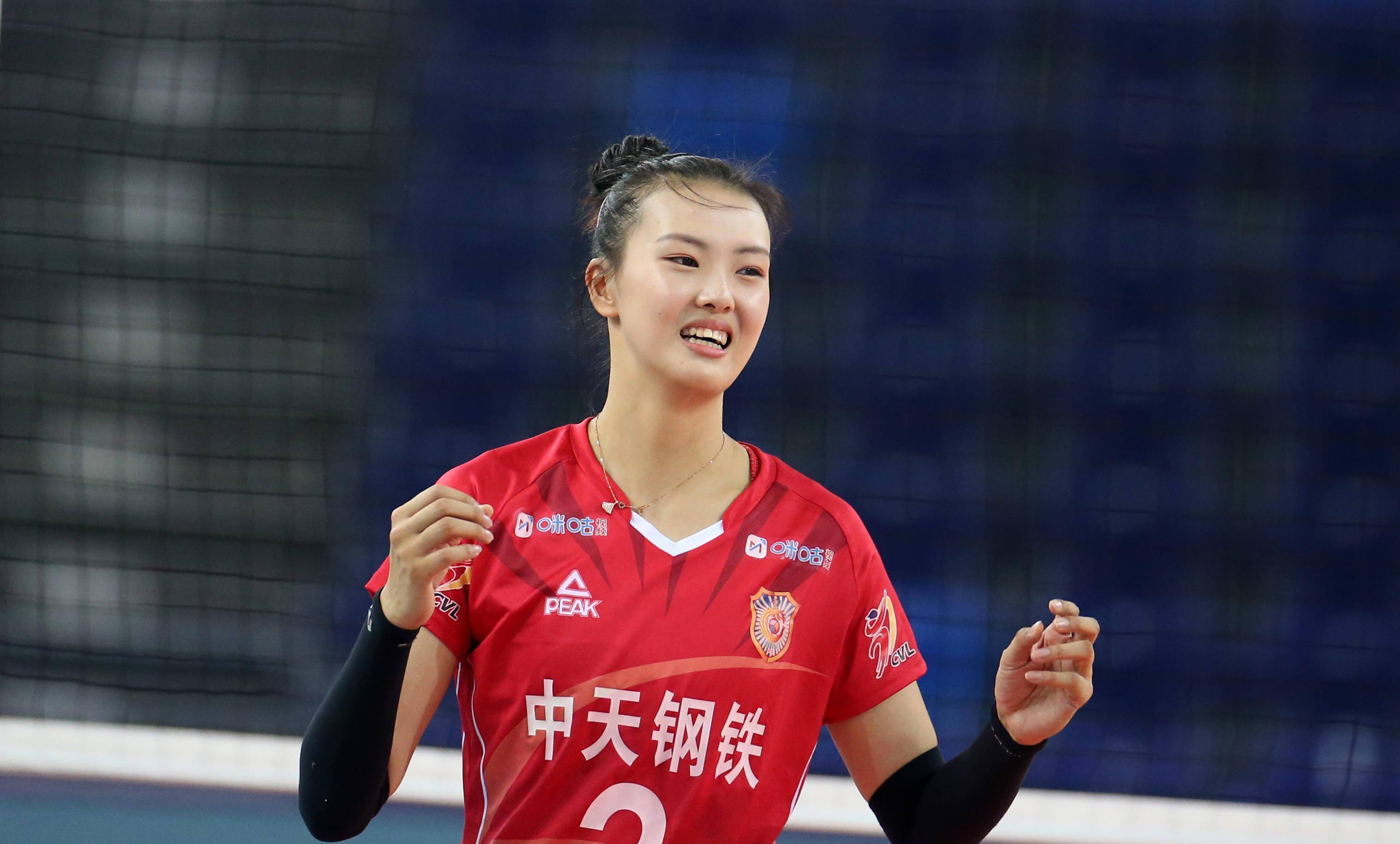 张常宁在我们体育中比朱婷更新的,李盈莹只能当替补_球员_位置_因为