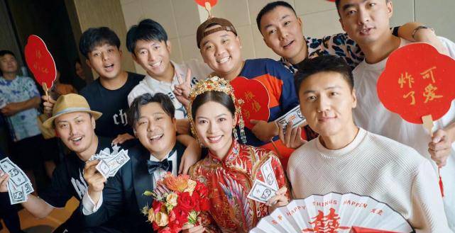 演员张泰维大婚众星祝贺,老板贾玲热泪盈眶,德云社演