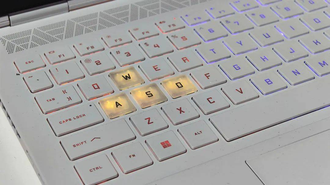 暗影精灵7键盘灯变色图片