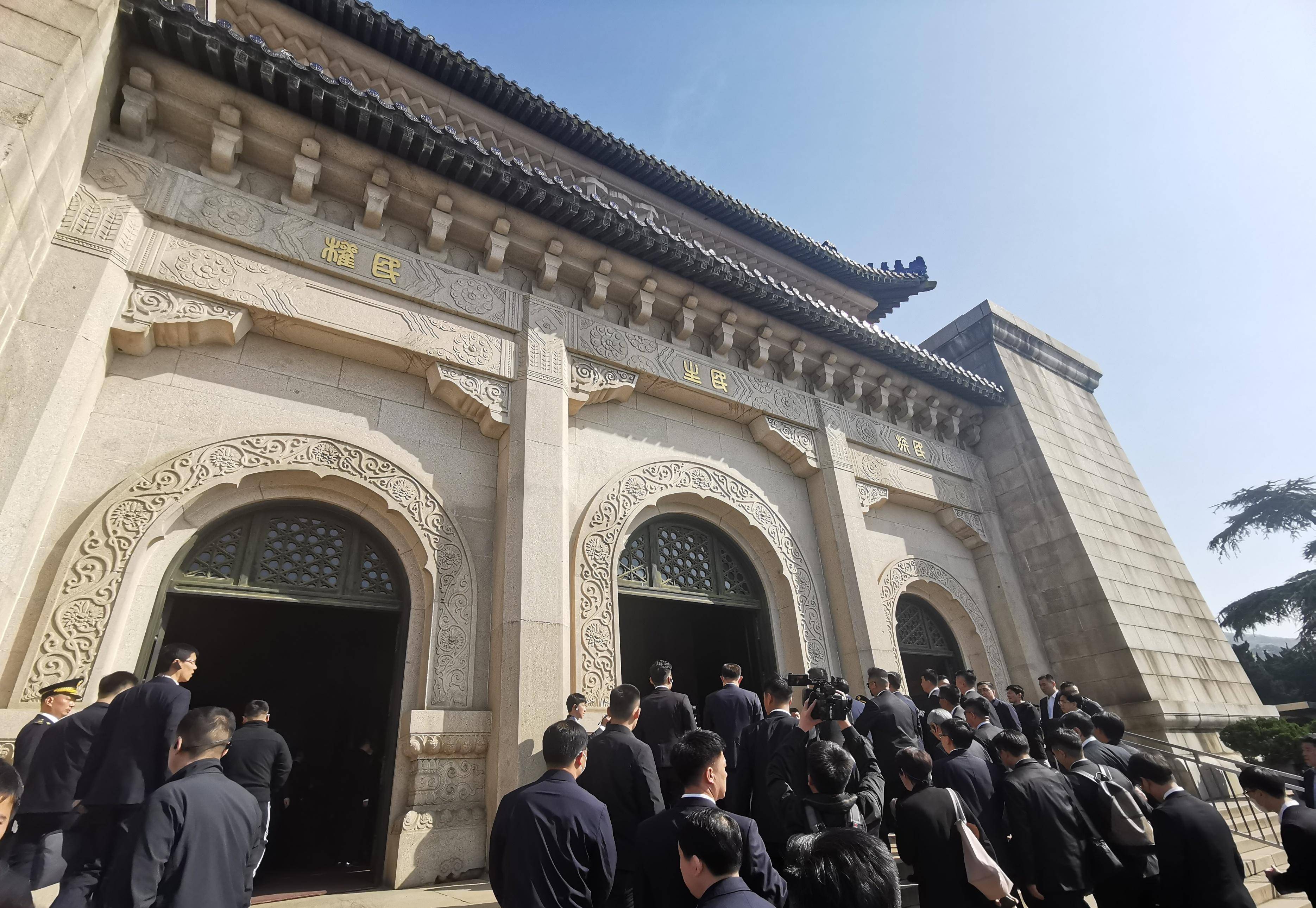 清明记忆1:那天在中山陵,我看见了他_历史_一行_参访团