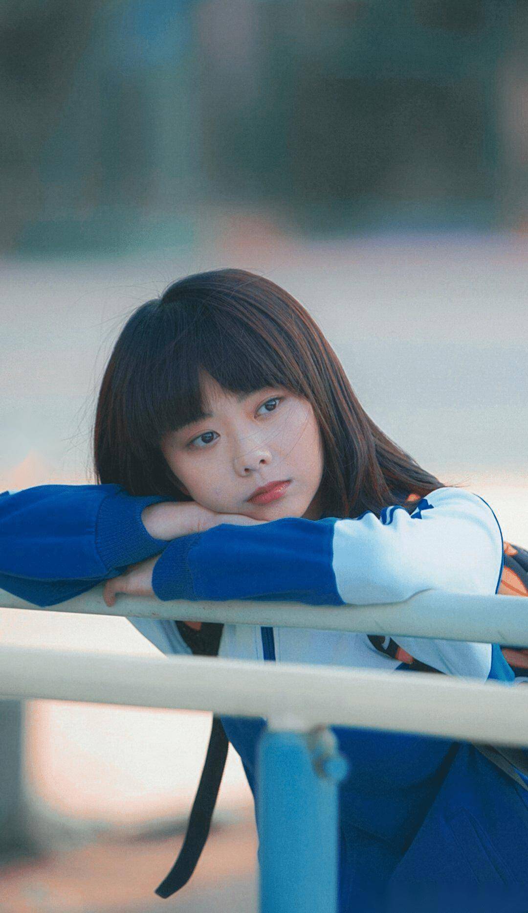 谭松韵唱亲爱的同学梦回耿耿,陆译今夏的冬日陪伴仿佛就在昨天_余淮