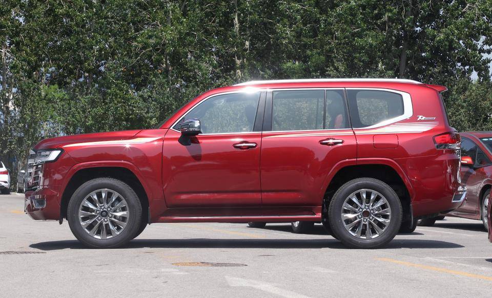 进口丰田兰德酷路泽通过检测,即将正式投放市场,报价100万元起_搜狐