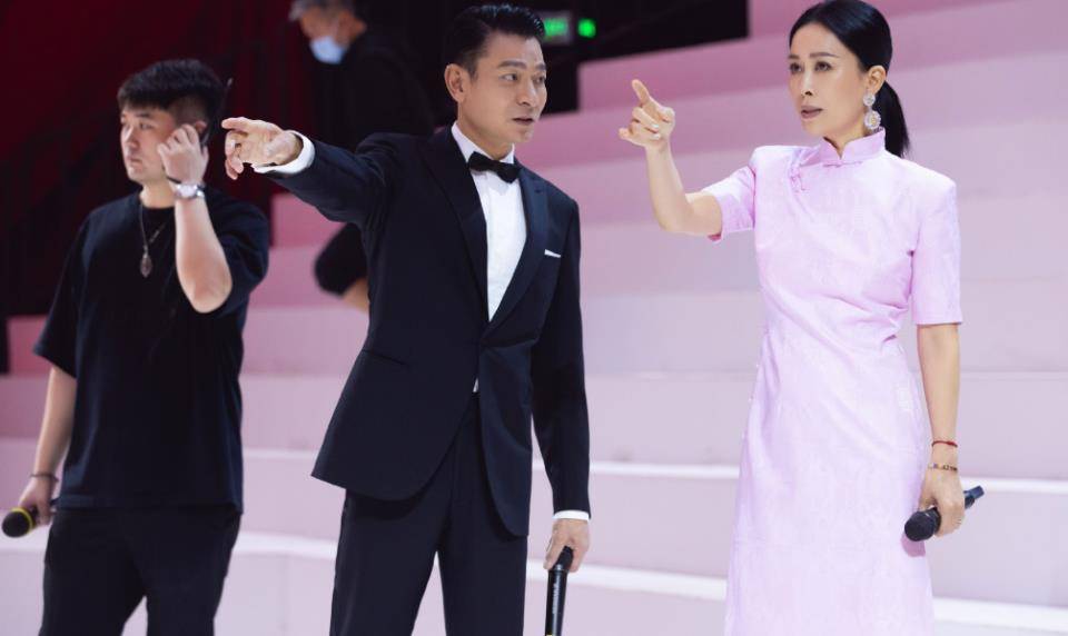 刘德华与那英时隔24年,再唱《东方之珠》!