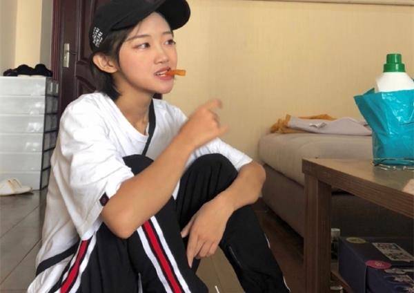 代古拉k一句话让孙怡尴尬,谢娜忍不住翻白眼,何炅当场吐槽她_节目