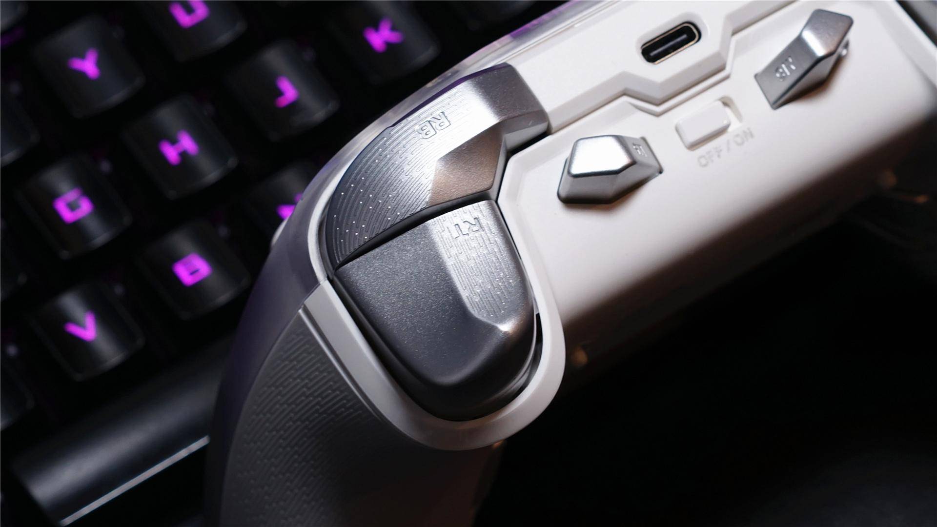 首款光轴机械按键 沉浸式扳机震动 北通宙斯2代光轴精英手柄 体验_mm