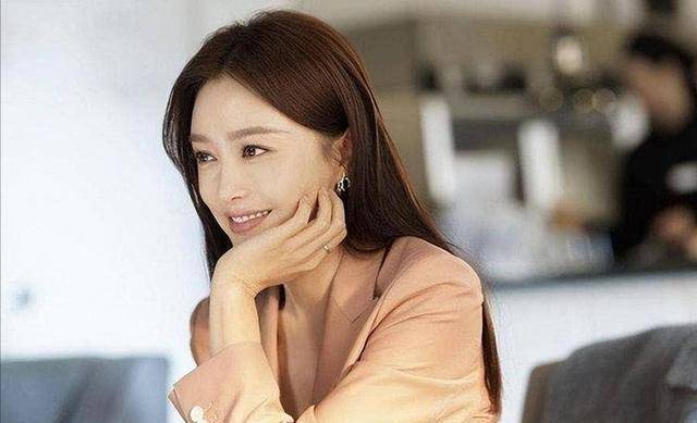 播出1天,拿下飙升榜第1,我断言:秦岚这部都市新作将火遍全国!