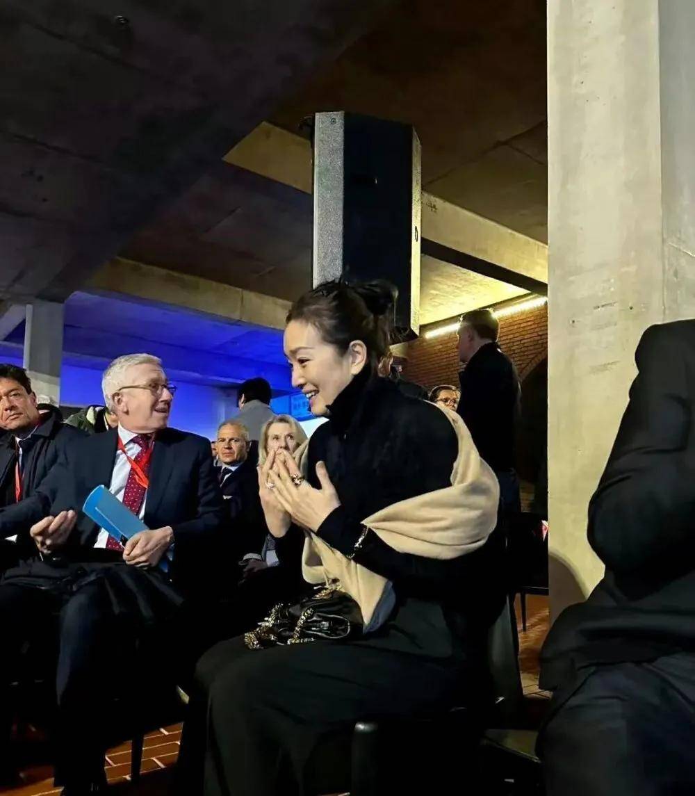 巩俐携米歇尔陪同国外总统老马访华,此前曾因身份问题引热议_张艺谋