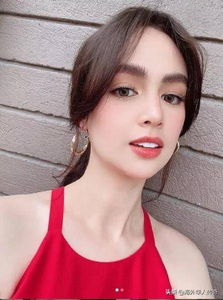 一改往日时尚风格,走向清纯之路的菲律宾女星感叹:福利来了_事情