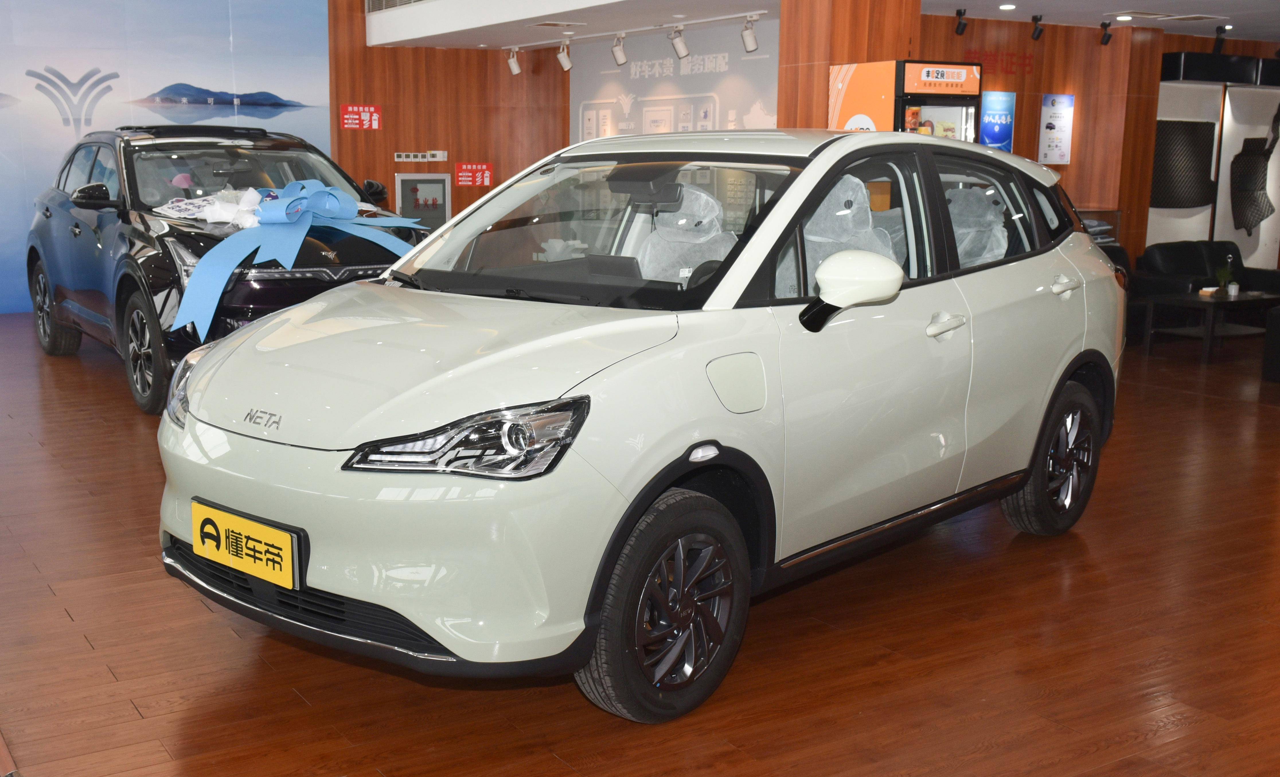 哪吒v对传祺gs3·影速来说是一个不小的威胁,因为电动车在能耗上的