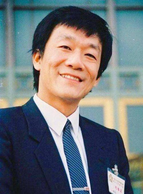 相声宗师的儿子为何差距如此之大?只有侯耀文能力压歌神引燃全场_侯耀华_侯宝林_侯耀中