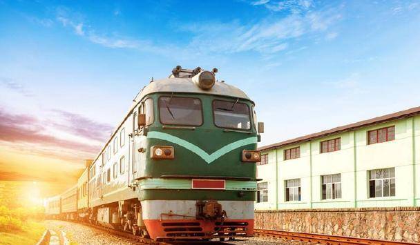 印度媒体报道中国绿皮火车,车厢内拥挤杂乱,引印度网友疯狂转发_照片