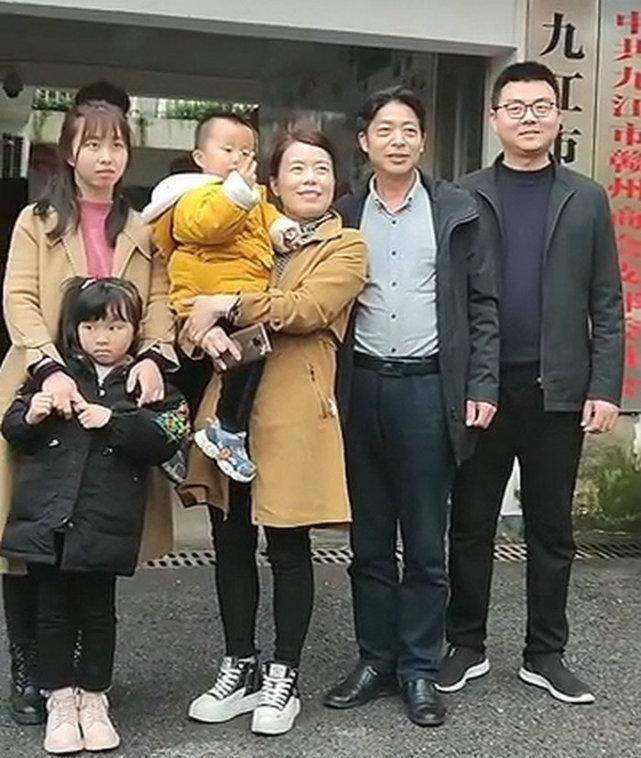 郭威清明回江西祭祖第一天:许妈从来没这么开心笑过!_网友_孙子_一家