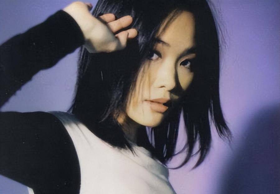 过气女明星窘况:破产卖唱,疯疯癫癫,卑微求工作,风光已不再_吴莫愁