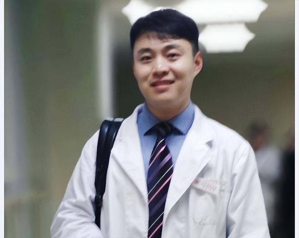 医生陶勇:眼科领域的佼佼者,如今却拿不起手术刀,换个方式救人_病人