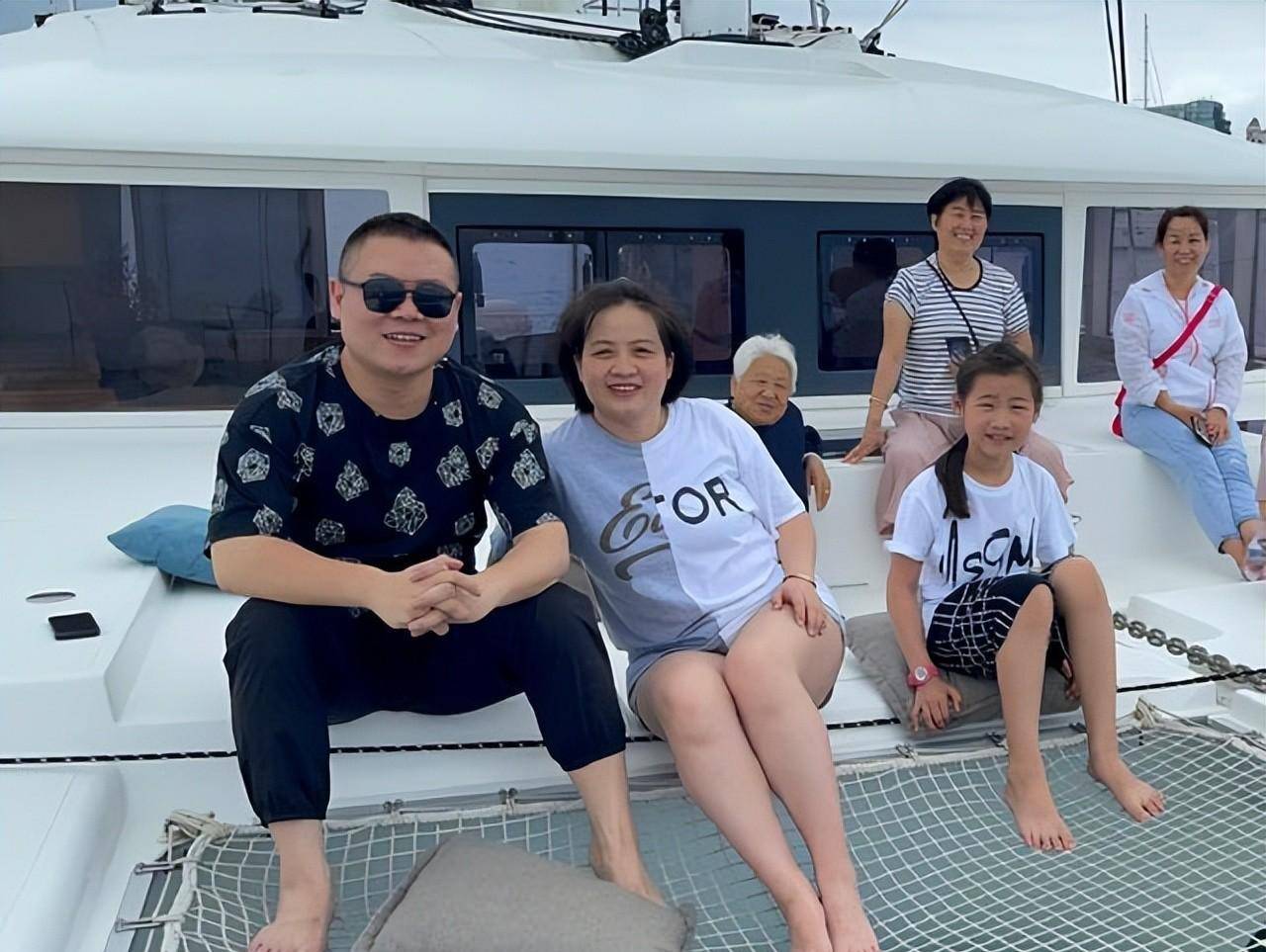 德云社岳云鹏送生日祝福,粉丝开启盲猜模式,三胎的事再次被提起_事情