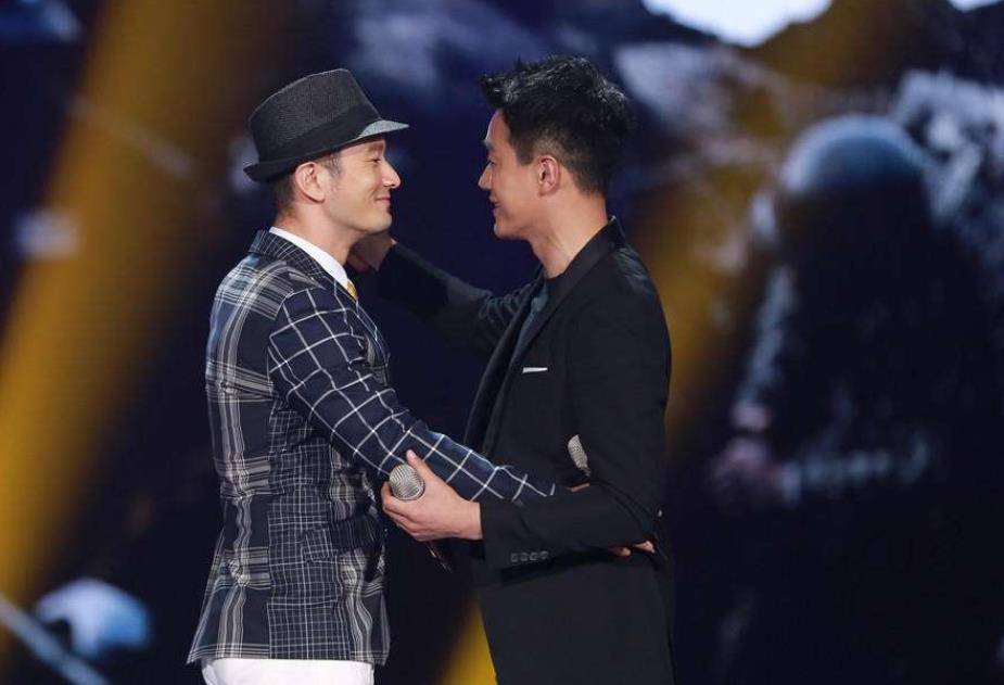 黄晓明,佟大为齐名,被"插刀门"害了8年,今靠金鸡奖翻身_印小天_杜淳