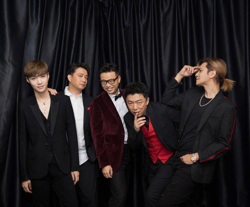 《极限挑战9》阵容官宣,第一代男人帮彻底退场,海报站位有玄机